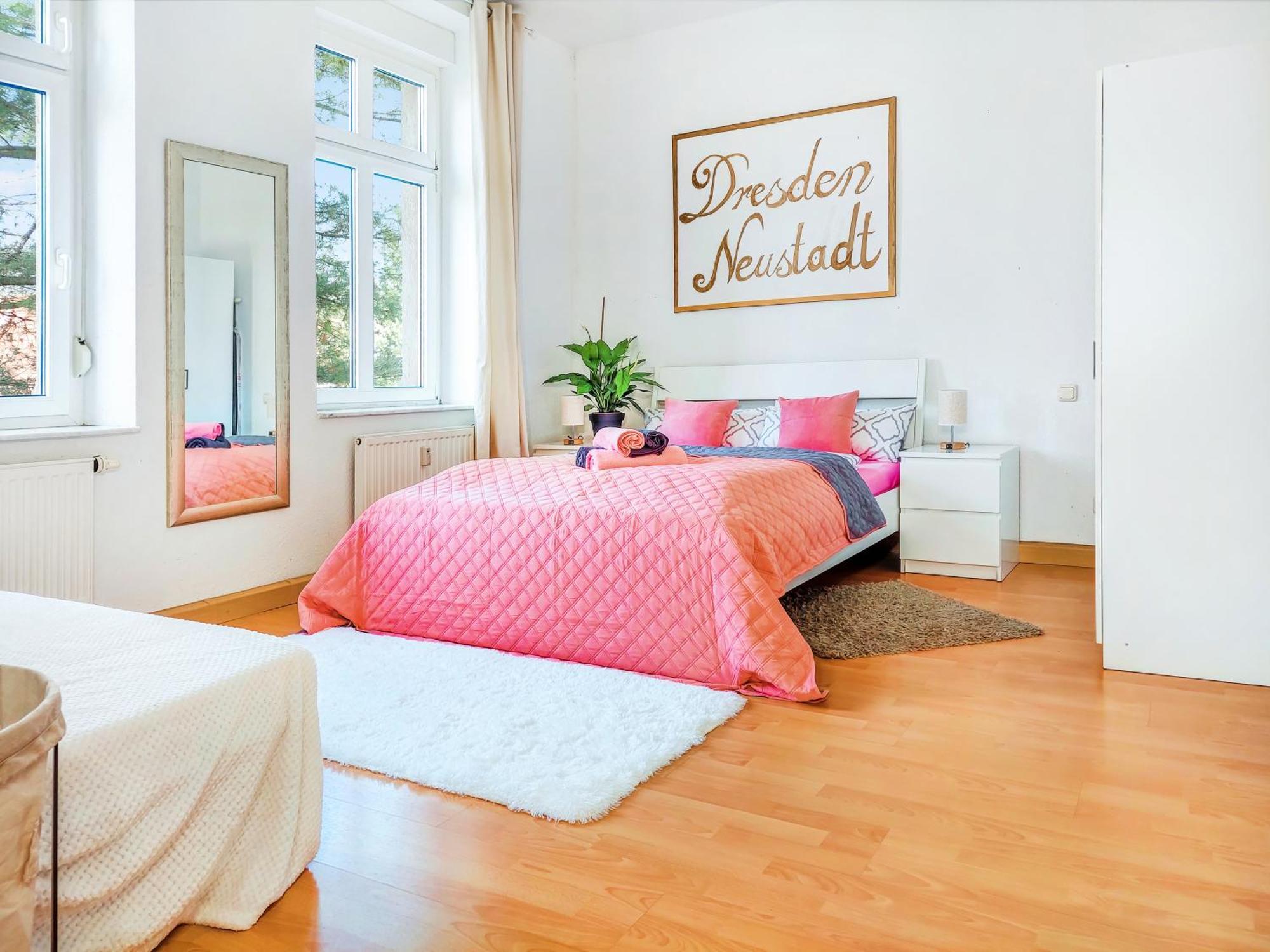 Bis 6 Personen - Helle, Ruhige Whg, 2 Baeder, Dd Neustadt, Top Lage Dresden Exterior photo